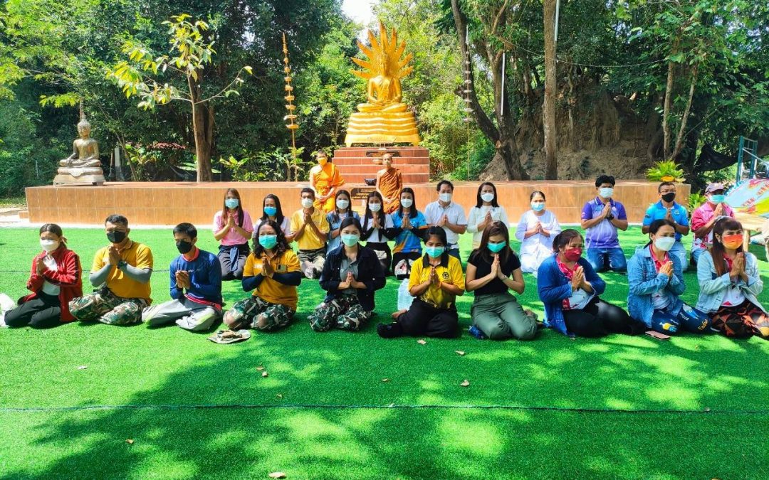 วันที่ 17 พฤษภาคม 2565 ศูนย์สาธิตการพัฒนาและรณรงค์การใช้หญ้าแฝกด้านป่าไม้ที่ 3 จังหวัดสุรินทร์ จัดกิจกรรมวันต้นไม้ประจำปีของชาติ