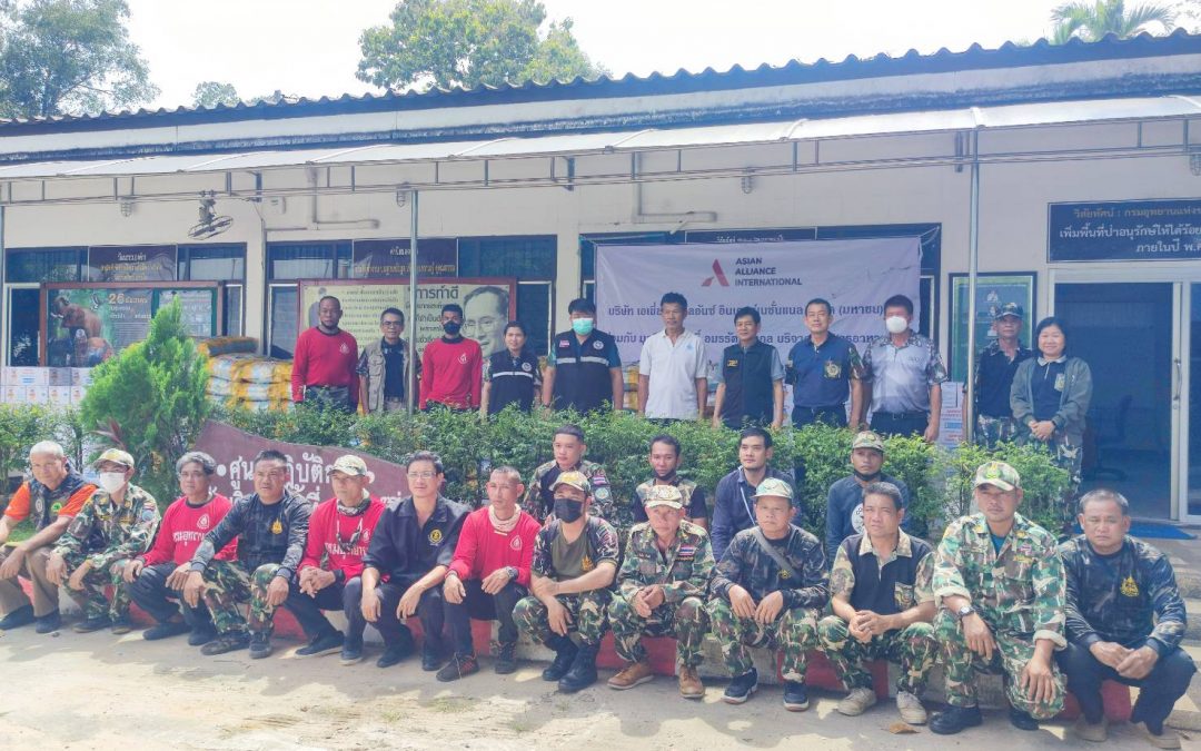 วันที่ 20 ตุลาคม 2565 ทส.ช่วยเหลือผู้ประสบภัยน้ำท่วม  จากพายุ “โนรู” ท้องที่ศรีสะเกษและอุบลราชธานี