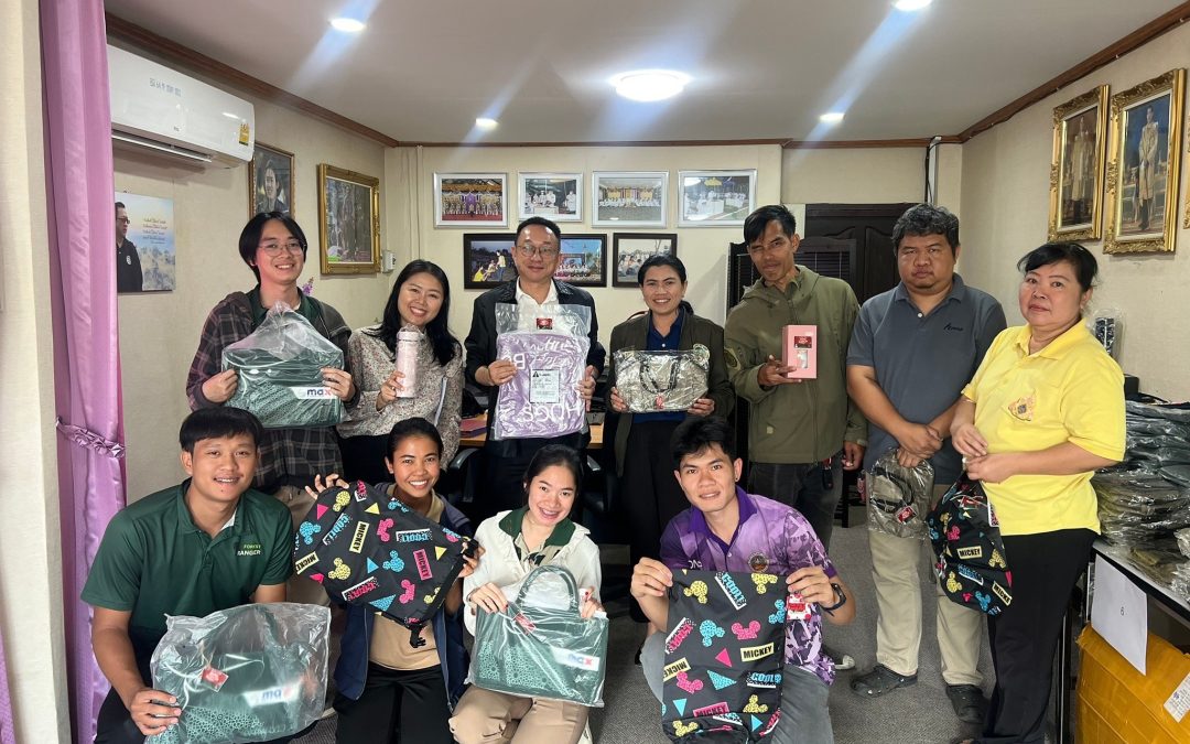 ผู้อำนวยการสำนักบริหารพื้นที่อนุรักษ์ที่ 9 มอบของขวัญส่งความสุขให้บุคลากรในสังกัด เนื่องในโอกาสส่งท้ายปีเก่าต้อนรับปีใหม่ 2568