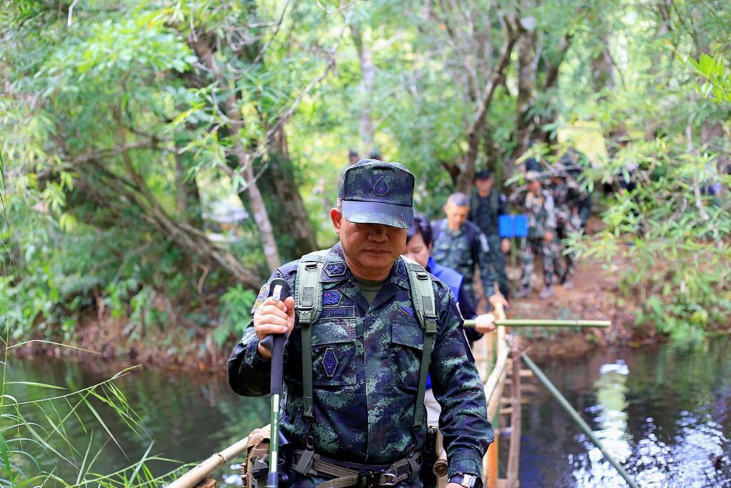 เขตรักษาพันธุ์สัตว์ป่ายอดโดม และศูนย์ศึกษาธรรมชาติและสัตว์ป่าอุบลราชธานี ร่วมให้การต้อนรับ พลโทวีระยุทธ รักศิลป์ แม่ทัพภาคที่ 2 และคณะฯ ที่เดินทางมาชมภาพสลักนารายณ์บรรทมสินธุ์ บริเวณวังมน ลำน้ำลำโดมใหญ่ ในพื้นที่เขตรักษาพันธุ์สัตว์ป่ายอดโดม และอุทยานแห่งชาติภูจองนายอย